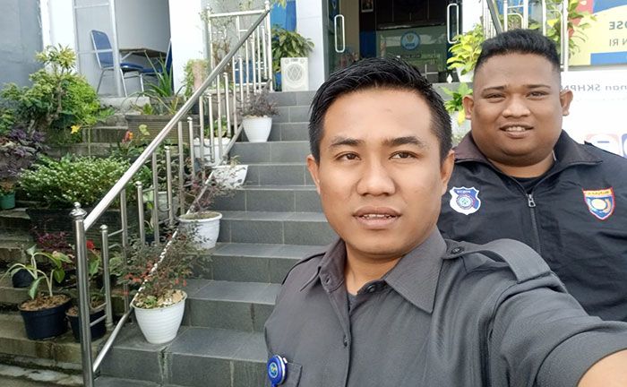 Jujur! Satpam BNN Kota Batu ini Kembalikan HP Istri Veteran yang Ditemukan Jujur! Satpam BNN Kota Batu ini Kembalikan HP Istri Veteran yang Ditemukan