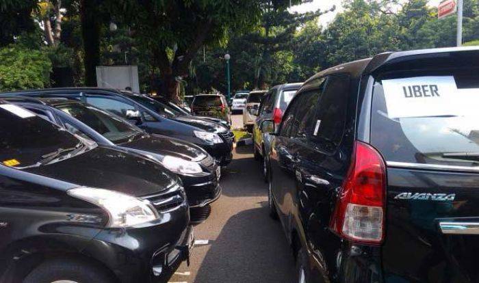Kerap Dirazia Petugas Dishub, Vendor Uber Tak Tenang Kerap Dirazia Petugas Dishub, Vendor Uber Tak Tenang