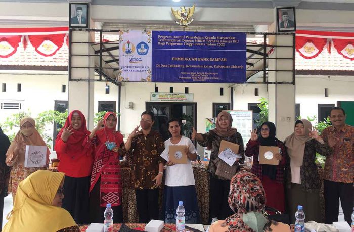 Unipa Surabaya Ajak Warga di Sidoarjo Atasi Masalah Sampah Melalui Bank Sampah
