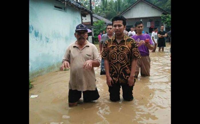 Banjir Trenggalek Disebabkan Curah Hujan Tinggi, Bupati Emil Langsung Kaji Mitigasi Bencana Banjir Trenggalek Disebabkan Curah Hujan Tinggi, Bupati Emil Langsung Kaji Mitigasi Bencana