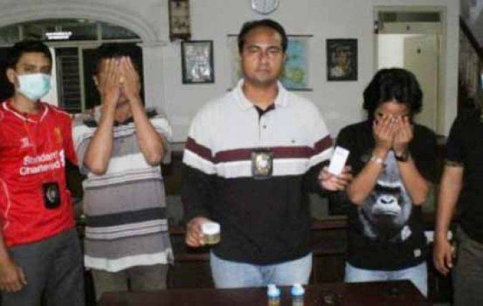 Merangkap Kurir Narkoba, Mucikari dan PSK Dolly Ditangkap Merangkap Kurir Narkoba, Mucikari dan PSK Dolly Ditangkap
