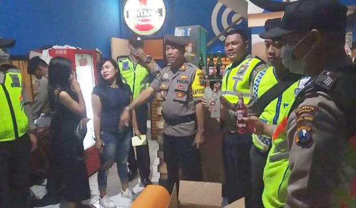 Gelar Operasi Cipta Kondisi, Polresta Sidoarjo Amankan Ribuan Miras di Prambon Gelar Operasi Cipta Kondisi, Polresta Sidoarjo Amankan Ribuan Miras di Prambon