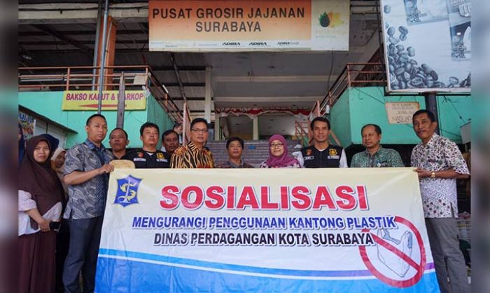 Komitmen Surabaya Zero Waste, Pemkot Larang Penggunaan Kantong Plastik Sekali Pakai