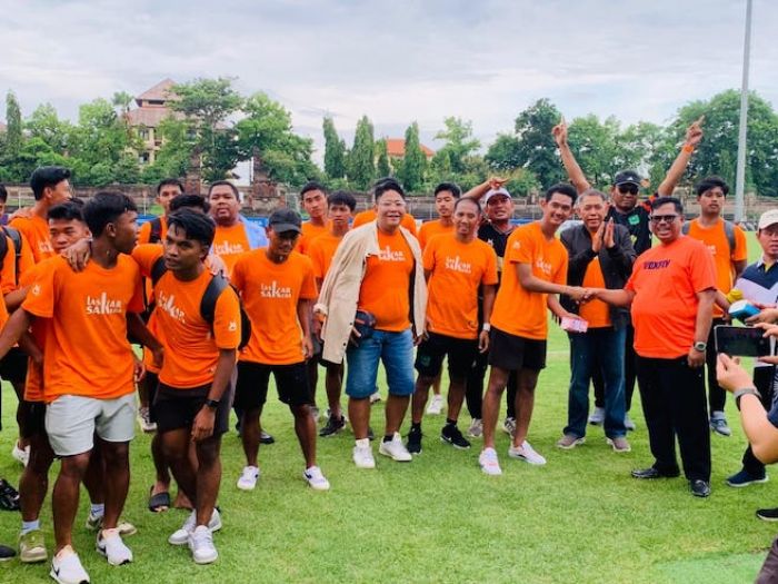 Ketua DPRD Pasuruan Support Penuh Persekabpas untuk Terus Menang di Liga Nusantara Ketua DPRD Pasuruan Support Penuh Persekabpas untuk Terus Menang di Liga Nusantara
