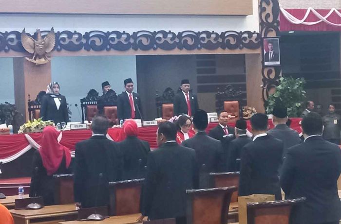 Pengucapan Sumpah/Janji Tahap Kedua Pimpinan DPRD Kabupaten Mojokerto Periode 2024-2029 Pengucapan Sumpah/Janji Tahap Kedua Pimpinan DPRD Kabupaten Mojokerto Periode 2024-2029