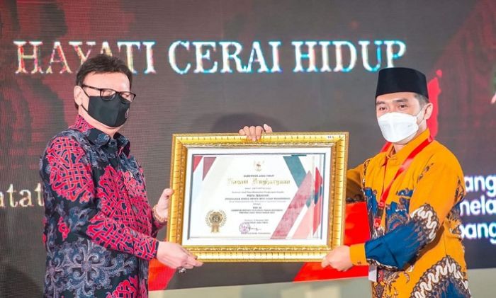 Pemkot Pasuruan Raih Penghargaan Top 30 Kovablik Jatim 2021 Pemkot Pasuruan Raih Penghargaan Top 30 Kovablik Jatim 2021