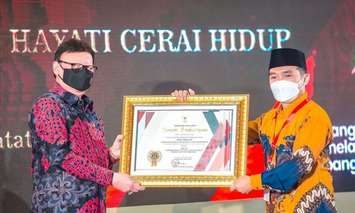 Pemkot Pasuruan Raih Penghargaan Top 30 Kovablik Jatim 2021