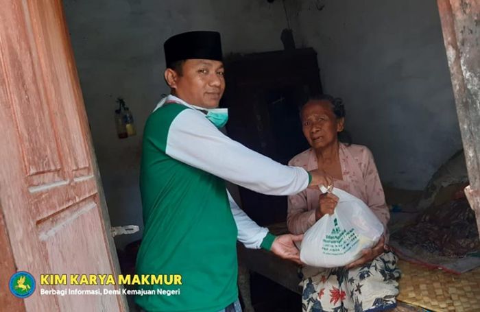 GP Ansor, IPNU-IPPNU, dan PR NU Desa Aeng Panas Sumenep Bagikan Sembako untuk Duafa dan Anak Yatim