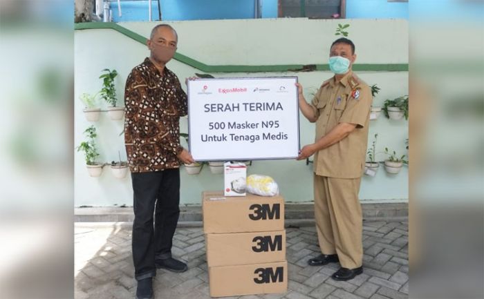 ExxonMobil Serahkan Bantuan Masker N95 ke Dinkes Bojonegoro