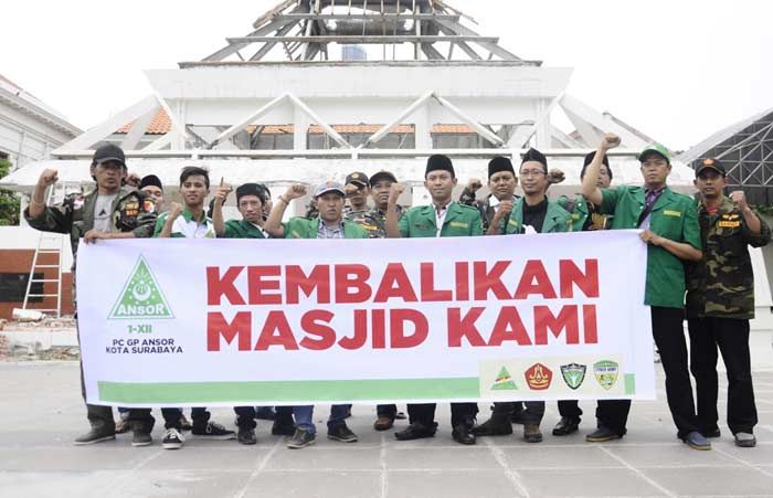 Masjid di DPRD Surabaya Dirobohkan, Ansor Ancam Salat Jumat di Taman Masjid di DPRD Surabaya Dirobohkan, Ansor Ancam Salat Jumat di Taman