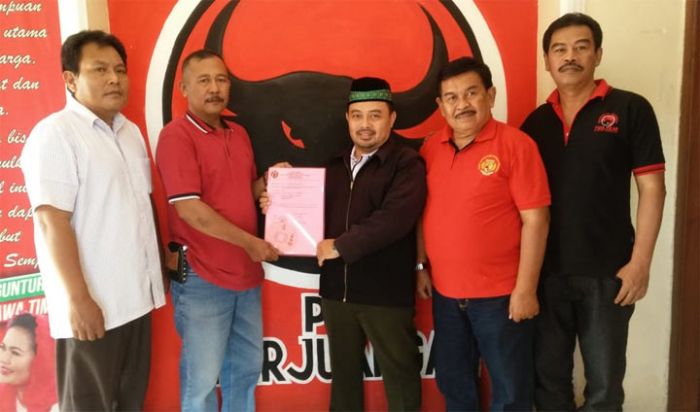 Ketua PPP Gresik Ambil Formulir Pendaftaran Pilbup di PDIP Ketua PPP Gresik Ambil Formulir Pendaftaran Pilbup di PDIP