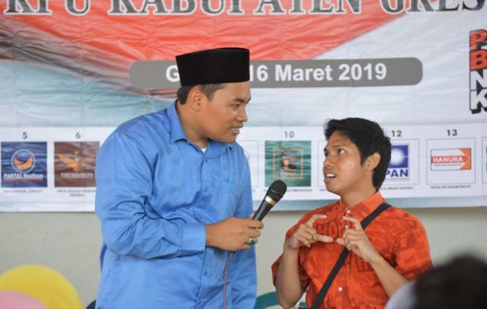 KPU Gresik Gencarkan Sosialisasi Pemilu ke Penyandang Disabilitas KPU Gresik Gencarkan Sosialisasi Pemilu ke Penyandang Disabilitas