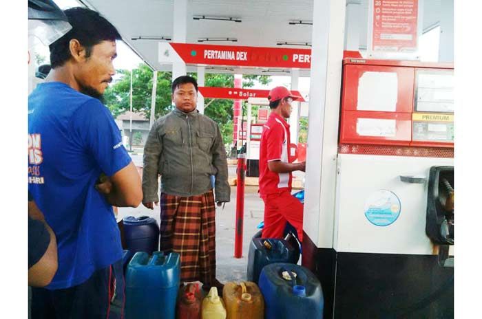 Asisten Ekbang Tegaskan Tidak Ada Kenaikan Harga BBM di Pacitan Asisten Ekbang Tegaskan Tidak Ada Kenaikan Harga BBM di Pacitan