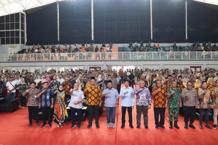 Bahas Koperasi Merah Putih, Bupati Gresik Gelar Rakorda Bersama Kades dan Lurah Bahas Koperasi Merah Putih, Bupati Gresik Gelar Rakorda Bersama Kades dan Lurah