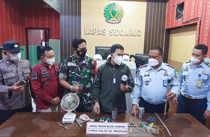 Kanwil Kemenkumham Jatim Usulkan Pengadaan Alat Pendeteksi Handphone untuk Lapas Kanwil Kemenkumham Jatim Usulkan Pengadaan Alat Pendeteksi Handphone untuk Lapas