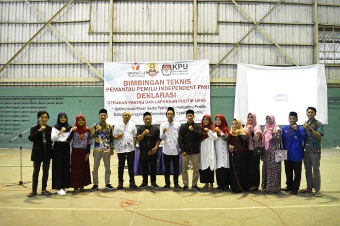 Ratusan Pemantau Independen PPIP Siap Awasi Proses Pemilu di Sidoarjo Ratusan Pemantau Independen PPIP Siap Awasi Proses Pemilu di Sidoarjo
