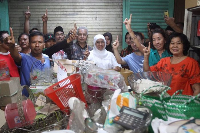 Perjuangkan Nasib Pedagang, Khofifah Ingin Negosiasi Ulang Kontrak BOT Pasar Turi Lama Perjuangkan Nasib Pedagang, Khofifah Ingin Negosiasi Ulang Kontrak BOT Pasar Turi Lama