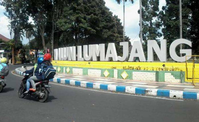 Komisi B Sidak Rehab Fisik Alun-alun Lumajang, Banyak Temukan Masalah