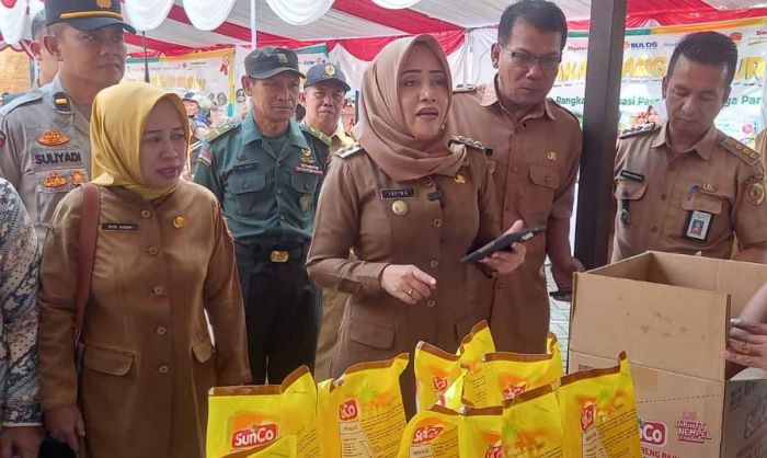 Operasi GPM di Kantor Kecamatan Pungging Mojokerto Diserbu Emak-Emak Operasi GPM di Kantor Kecamatan Pungging Mojokerto Diserbu Emak-Emak