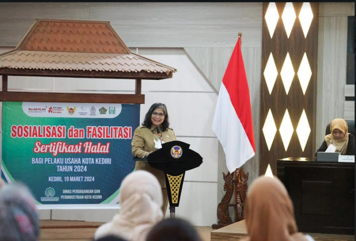 Pj Wali Kota Kediri Dukung Pelaku Usaha Kantongi Sertifikasi Halal