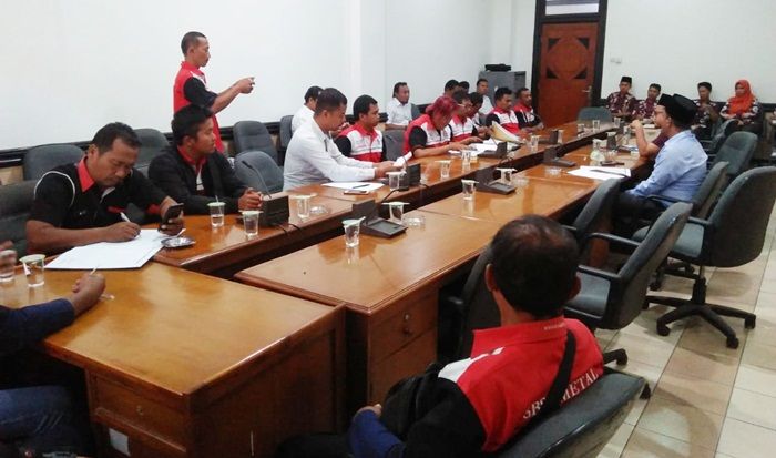 AKD Belum Terbentuk, DPRD Pasuruan Diwaduli Eks Karyawan Indolakto AKD Belum Terbentuk, DPRD Pasuruan Diwaduli Eks Karyawan Indolakto