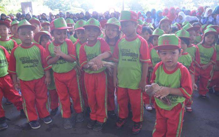 Wali Murid di Gresik Sambut Baik SE Mendikbud Soal Hari Pertama Sekolah