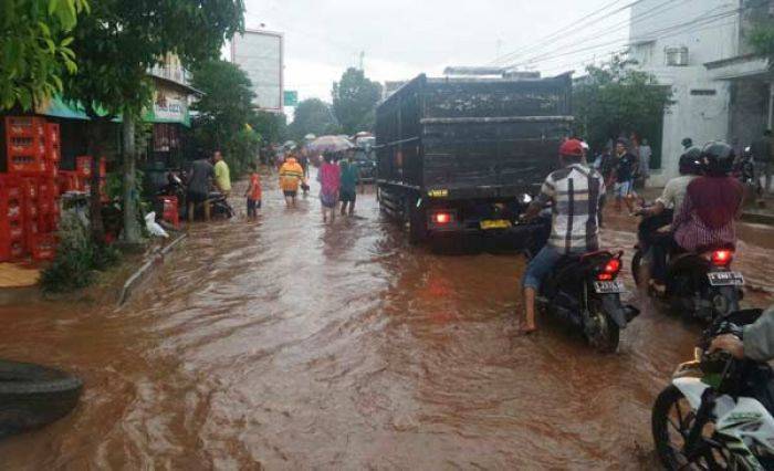 Tuban Kembali Direndam Banjir Bercampur Lumpur Tuban Kembali Direndam Banjir Bercampur Lumpur