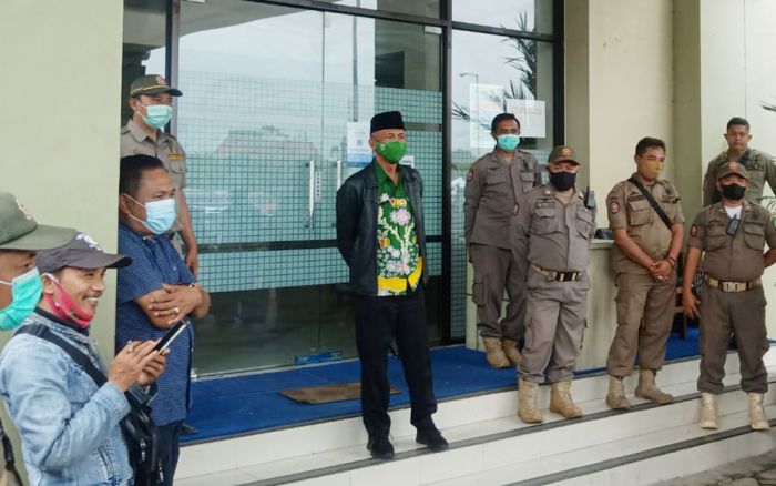 Ancam Mati Wartawan dan LSM, Kepala Dinas Pendidikan Pasuruan Diusulkan Dicopot Ancam Mati Wartawan dan LSM, Kepala Dinas Pendidikan Pasuruan Diusulkan Dicopot
