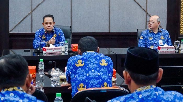 Perkawinan Anak di Jatim Terus Turun, Pj Gubernur Adhy Karyono Jelaskan Penanganannya Perkawinan Anak di Jatim Terus Turun, Pj Gubernur Adhy Karyono Jelaskan Penanganannya