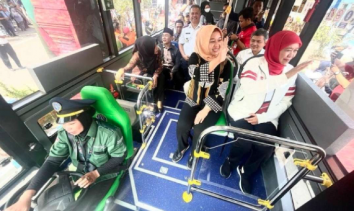 Gratis Selama 7 Hari, Gubernur Khofifah Resmikan Transjatim Rute Baru Sidoarjo-Mojokerto Gratis Selama 7 Hari, Gubernur Khofifah Resmikan Transjatim Rute Baru Sidoarjo-Mojokerto