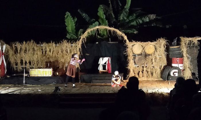 Peringati Hari Pahlawan, Granggang Theater Suguhkan Onthel Bung Karno Peringati Hari Pahlawan, Granggang Theater Suguhkan Onthel Bung Karno