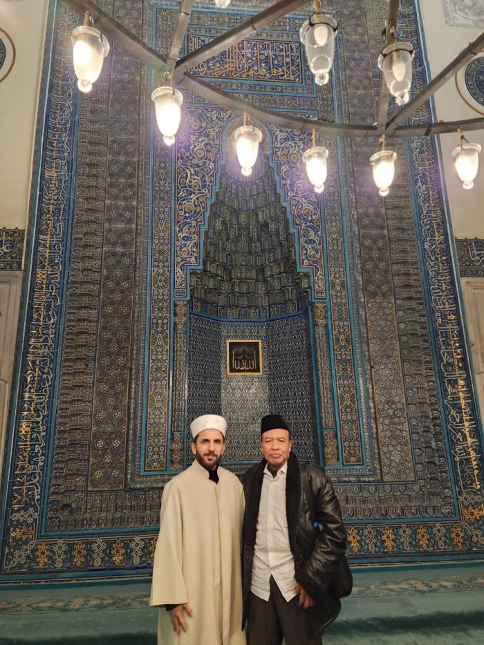 Mengunjungi Masjid Hijau Kota Bursa Turki, Unik, Inilah Ritual Dzikirnya Mengunjungi Masjid Hijau Kota Bursa Turki, Unik, Inilah Ritual Dzikirnya