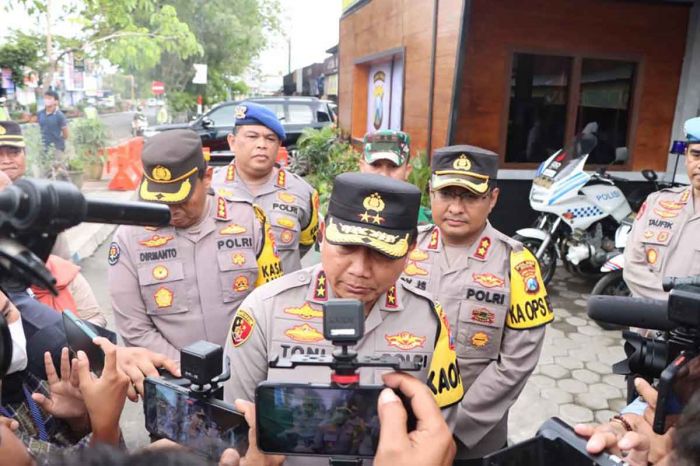 Tiga Penumpang Mobil Tewas Akibat Kecelakaan Kereta Api di Ngawi, Kapolda: Ada Kelalaian Petugas Tiga Penumpang Mobil Tewas Akibat Kecelakaan Kereta Api di Ngawi, Kapolda: Ada Kelalaian Petugas