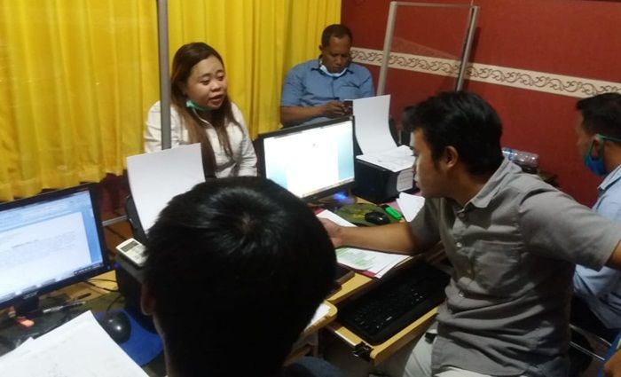 Merasa Dilecehkan di Medsos, Warga Munggut Lapor ke Polres Ngawi Merasa Dilecehkan di Medsos, Warga Munggut Lapor ke Polres Ngawi