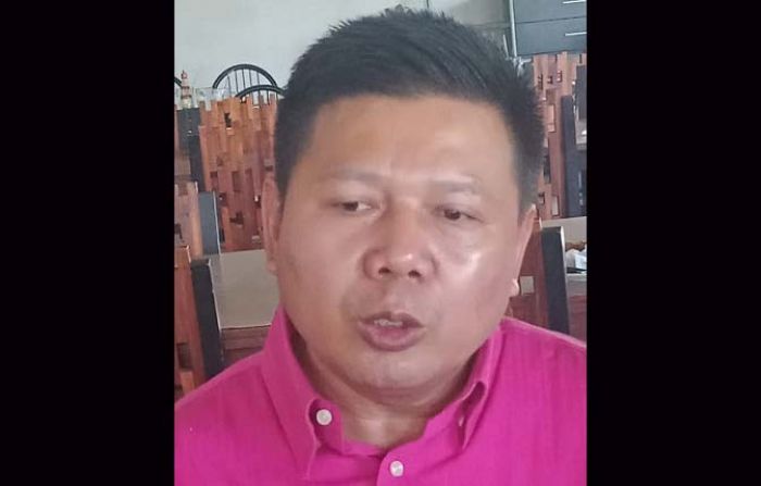 Ke Surabaya, Sandi akan Ziarah ke Makam Gombloh Ke Surabaya, Sandi akan Ziarah ke Makam Gombloh