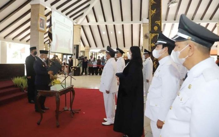 Bupati Malang Lantik 12 Kades Terpilih, Ingatkan Amanah dan Tanggung Jawab Bupati Malang Lantik 12 Kades Terpilih, Ingatkan Amanah dan Tanggung Jawab
