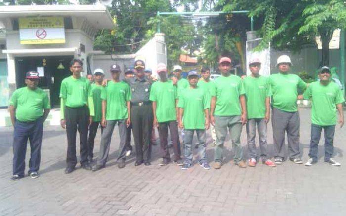 Koramil Semampir Surabaya Giat Komsos dengan Abang Becak Koramil Semampir Surabaya Giat Komsos dengan Abang Becak