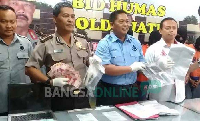 Polda Jatim Ringkus 4 Tersangka Jaringan Judi Online Beromzet Rp 2 Miliar per Hari Polda Jatim Ringkus 4 Tersangka Jaringan Judi Online Beromzet Rp 2 Miliar per Hari