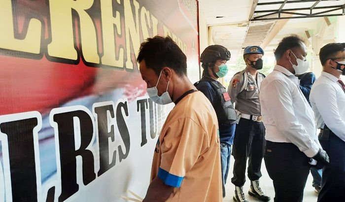 Jadi Bandar Togel, Pria Pengangguran di Tuban Dibekuk Bersama Buku Rekapan dan Tafsir Mimpi Jadi Bandar Togel, Pria Pengangguran di Tuban Dibekuk Bersama Buku Rekapan dan Tafsir Mimpi