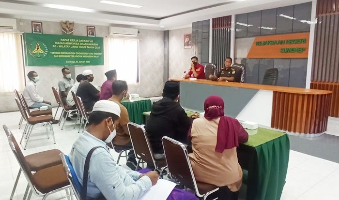 Belum Lengkap, Kejari Sumenep Kembalikan Berkas Kasus Dugaan Ijazah Palsu dan Penyelewengan DD Belum Lengkap, Kejari Sumenep Kembalikan Berkas Kasus Dugaan Ijazah Palsu dan Penyelewengan DD