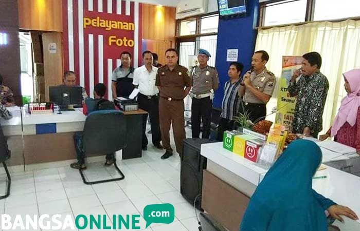 Tim Saber Pungli Sidak di Kediri Tim Saber Pungli Sidak di Kediri
