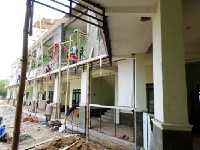 Rapor Merah untuk Proyek RSUD Caruban