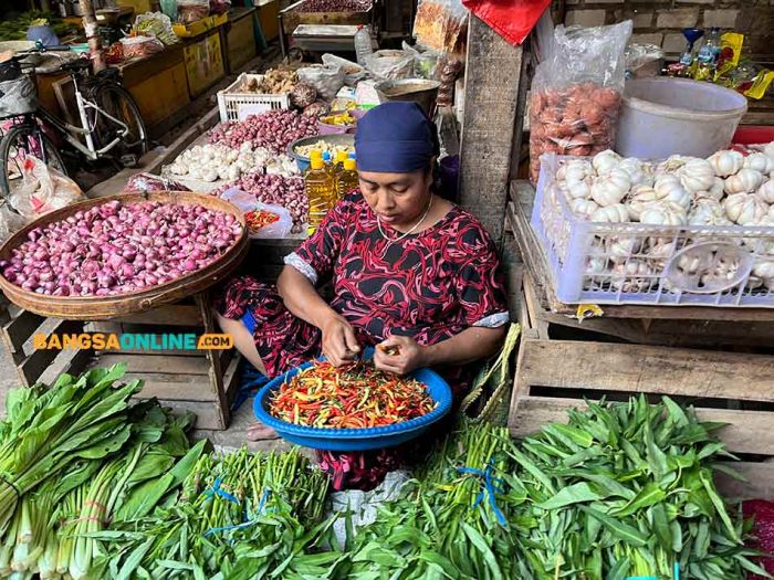 Harga Sembako di Surabaya Hari Ini Cenderung Stabil, Cabai Besar dan Rawit Hanya Naik Tipis