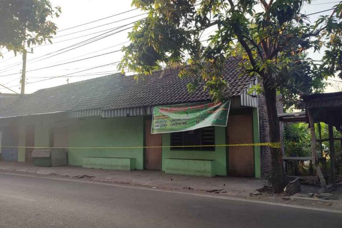 Janda Penjaga Warung di Kota Mojokerto Ditemukan Tergeletak Bersimbah Darah Janda Penjaga Warung di Kota Mojokerto Ditemukan Tergeletak Bersimbah Darah