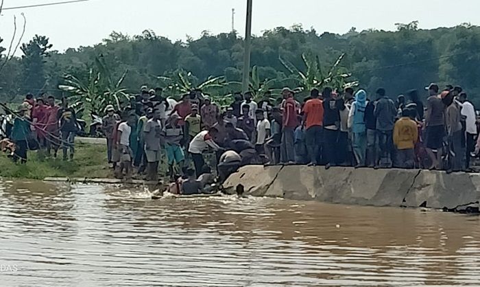 Nekat Mandi Meski Tak Bisa Berenang, Remaja Tuban Tewas Tenggelam hingga ke Dasar Telaga Nekat Mandi Meski Tak Bisa Berenang, Remaja Tuban Tewas Tenggelam hingga ke Dasar Telaga