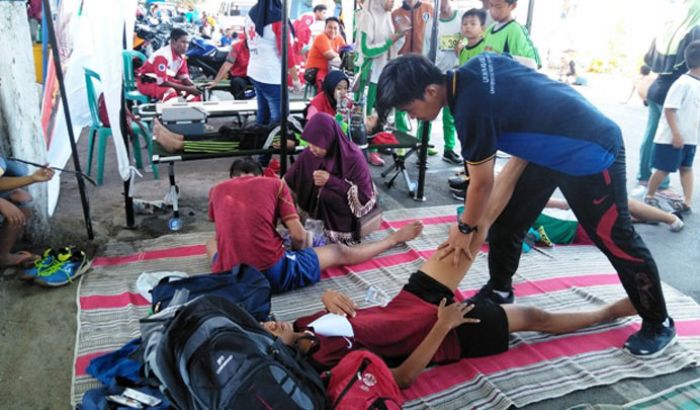 Peserta Ngedrop dan Pingsan di Garis Finish Warnai Sampang Run 5 K