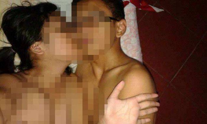 Geger Foto Mesum Pelajar SMP di Pacitan, kini Keduanya Dikeluarkan dari Sekolah Geger Foto Mesum Pelajar SMP di Pacitan, kini Keduanya Dikeluarkan dari Sekolah