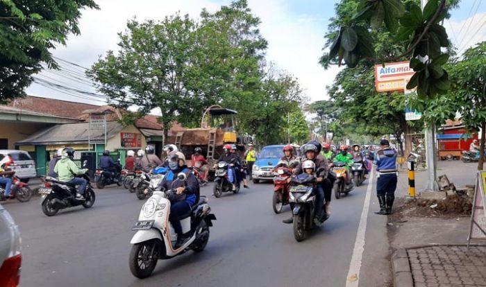 Jembatan Muharto Ditutup, Omzet Pedagang Turun Drastis