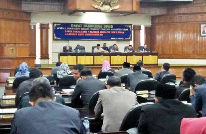 Sidang Paripurna, DPRD Tuban Tetapkan 2 Raperda dan Bahas 4 Raperda Inisiatif