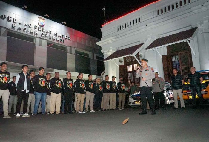 Patroli dan Pos Pantau Parajoyo Ramadhan 1444 H, Angka Kriminalitas di Surabaya Turun Patroli dan Pos Pantau Parajoyo Ramadhan 1444 H, Angka Kriminalitas di Surabaya Turun